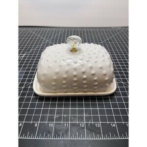 Simple Charm White Ceramic Butter Dish Textured Design Clear decrotive knob Dot